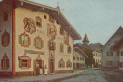320-Bayrisches-Voralpenland-4-Strasse-in-Oberammergau