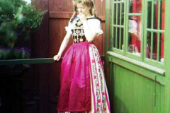 25
