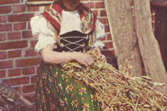 1033-Volkstrachten-Tirol-3